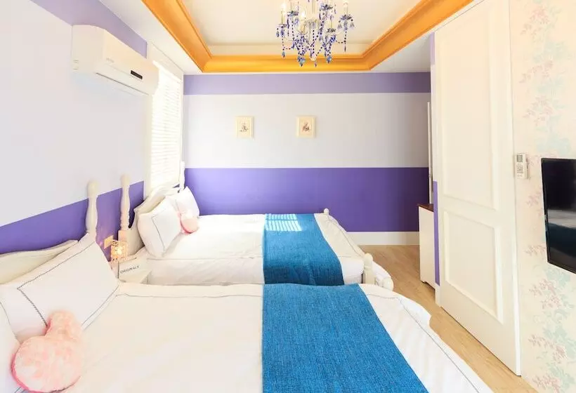 Alice Wonderland B&b