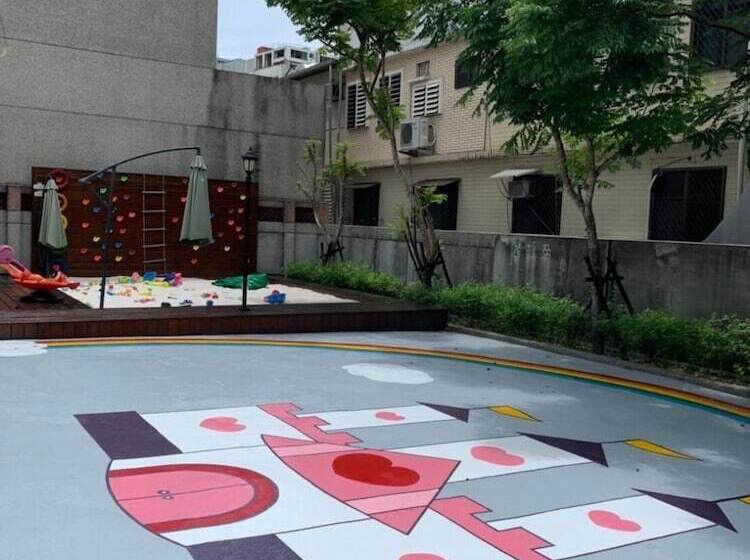 تختخواب و صبحانه Dream Out Of Eggs And Children