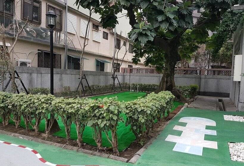 تختخواب و صبحانه Dream Out Of Eggs And Children