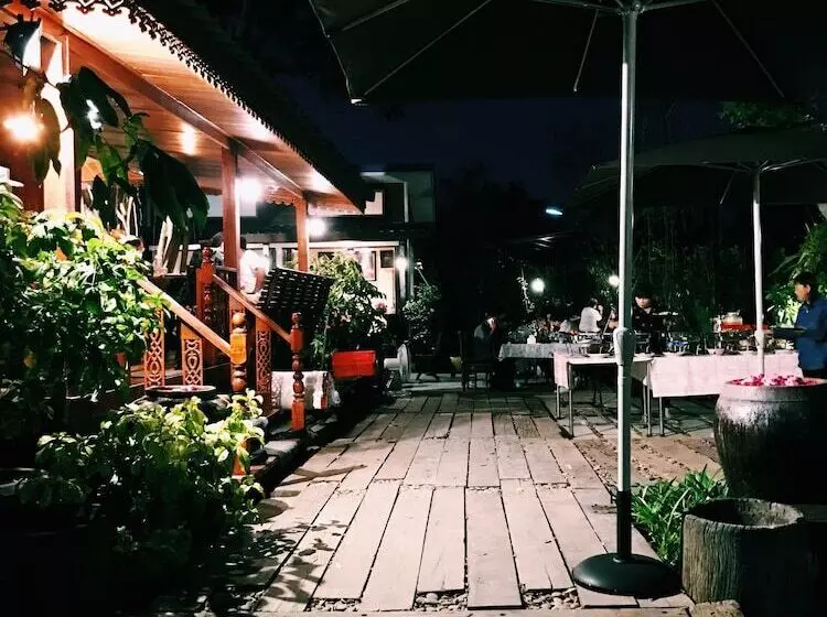 Hotelli Baanpermsook