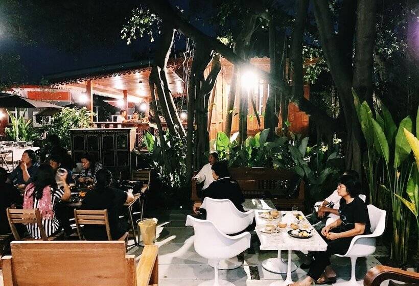 בית מלון כפרי Baanpermsook