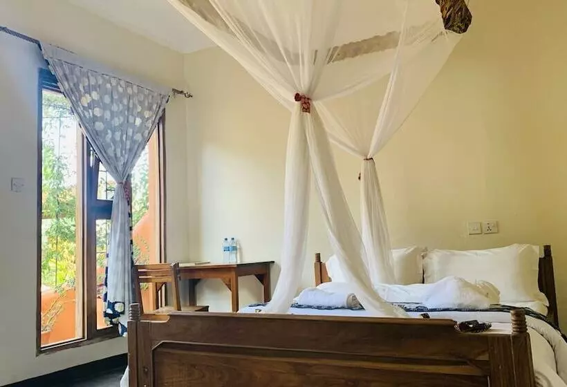 هتل Babylon Lodge