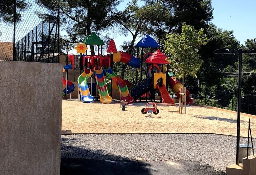 호텔 La Cabane De Bob Saint Raphael