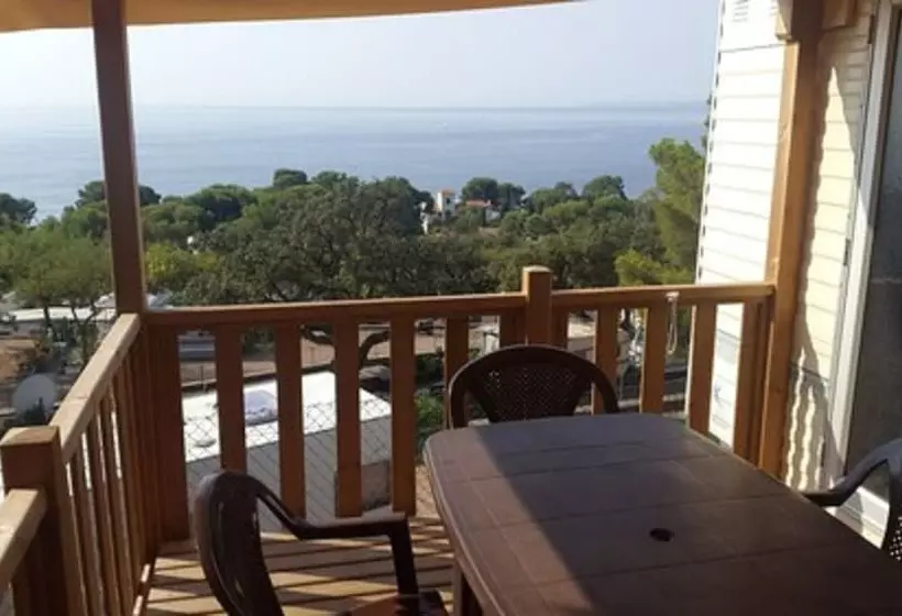 هتل La Cabane De Bob   Saint Raphael