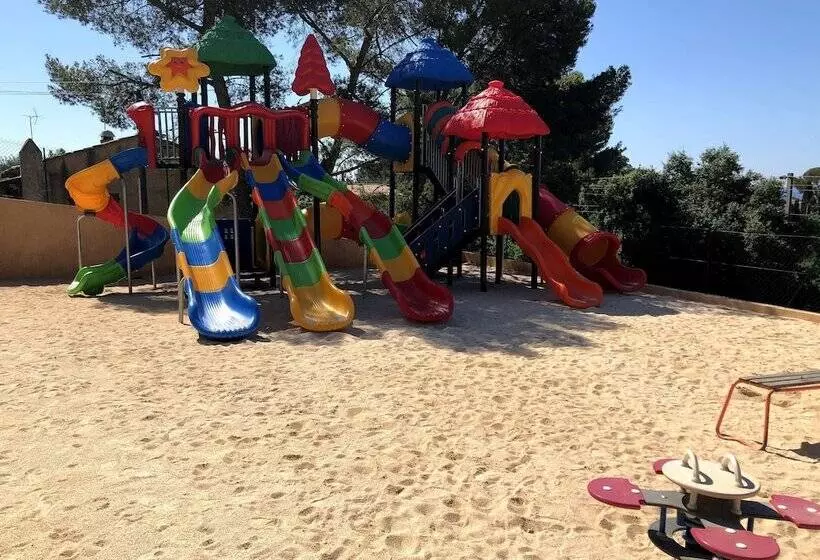 هتل La Cabane De Bob   Saint Raphael