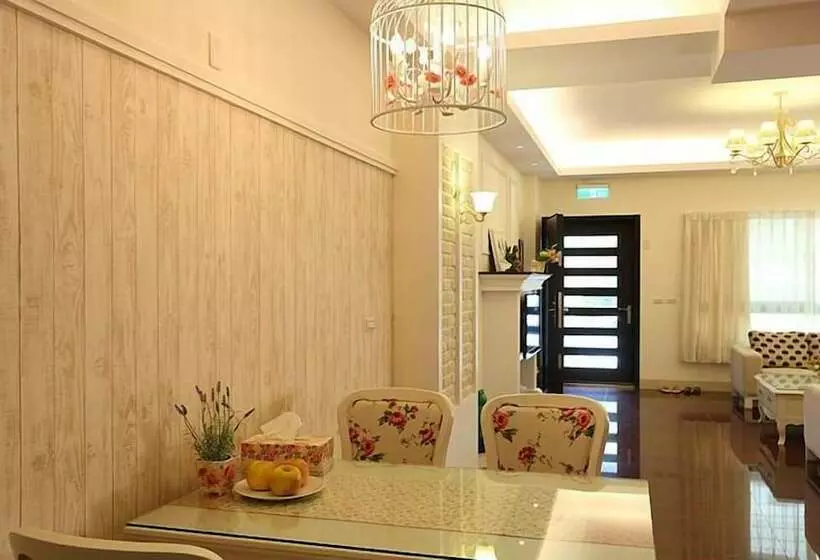 پانسیون Art House