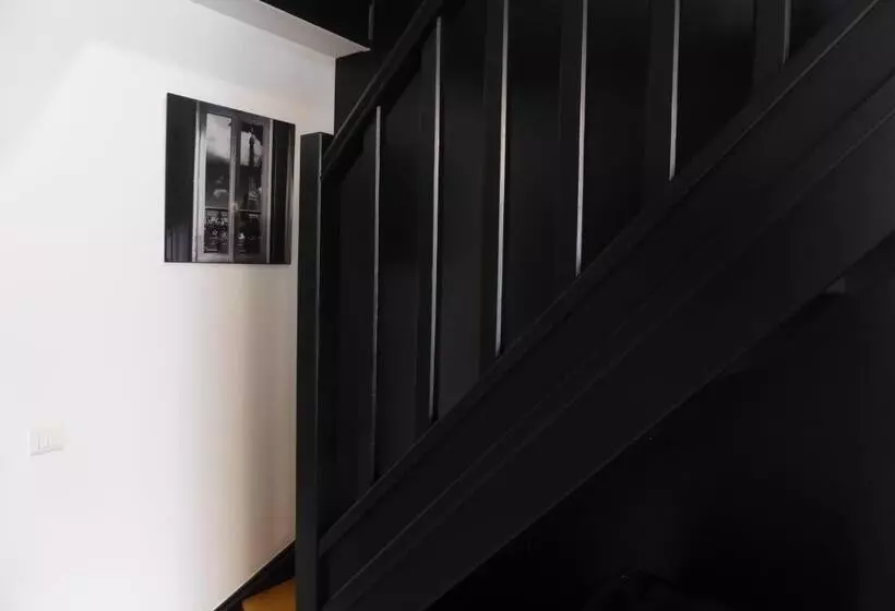 پانسیون Une Chambre à Neuilly Guest House