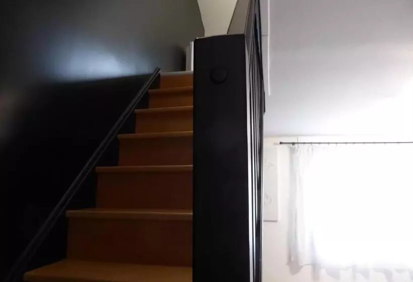 پانسیون Une Chambre à Neuilly Guest House