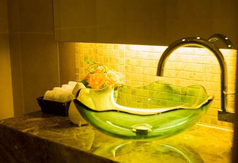 The Near Residence Sriracha