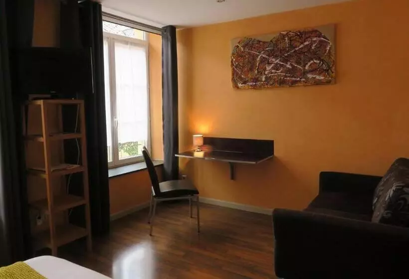 Aamiaismajoitus (B&B) Chambres Du Petit Bois