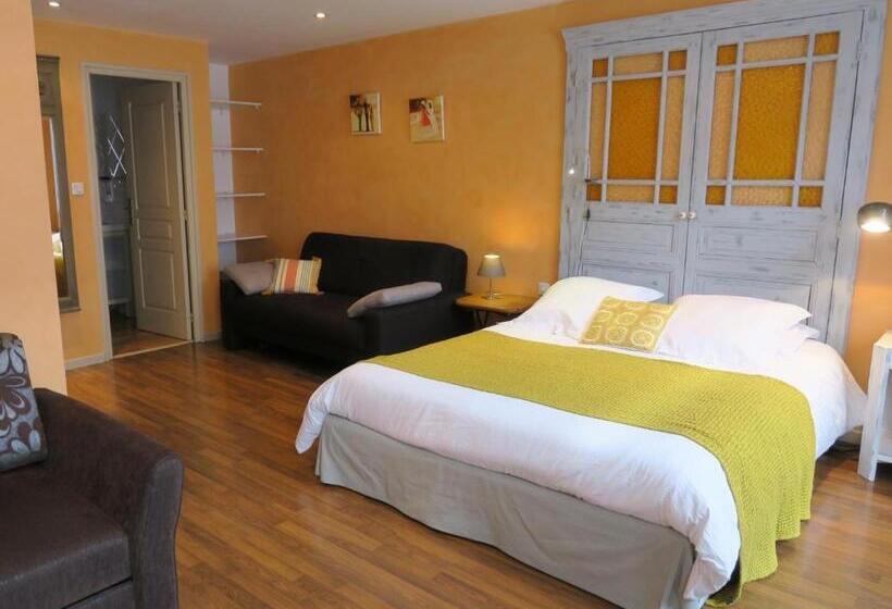 민박 Chambres Du Petit Bois