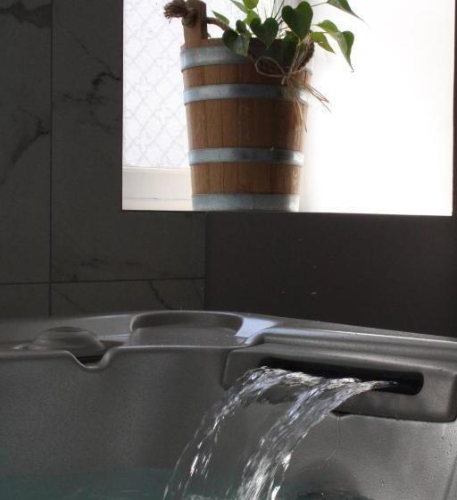 민박 La Tour Pom'pin