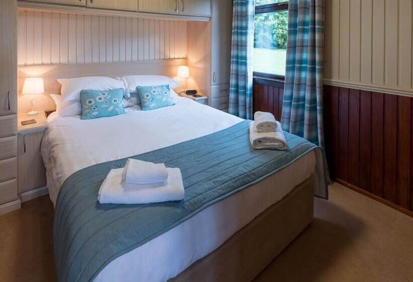 Birch Lodge 19 With Hot Tub