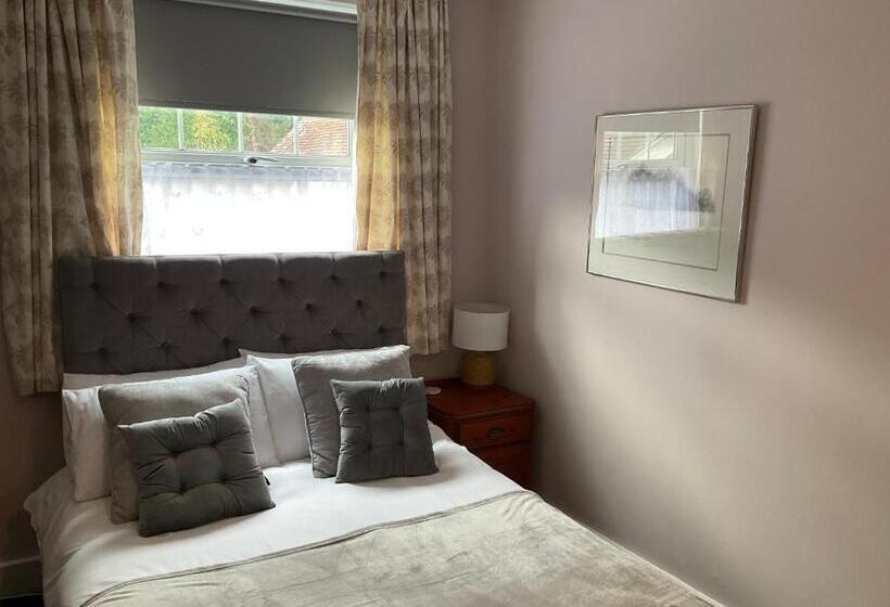 客栈  The Jolly Farmer