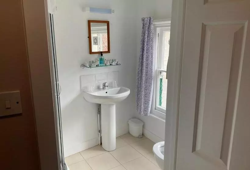 簡易ホテル The Jolly Farmer