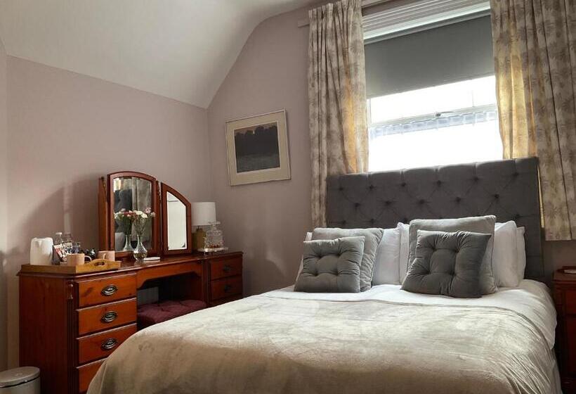 客栈  The Jolly Farmer