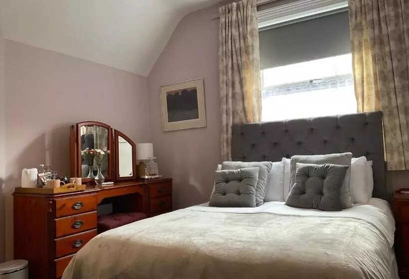 簡易ホテル The Jolly Farmer