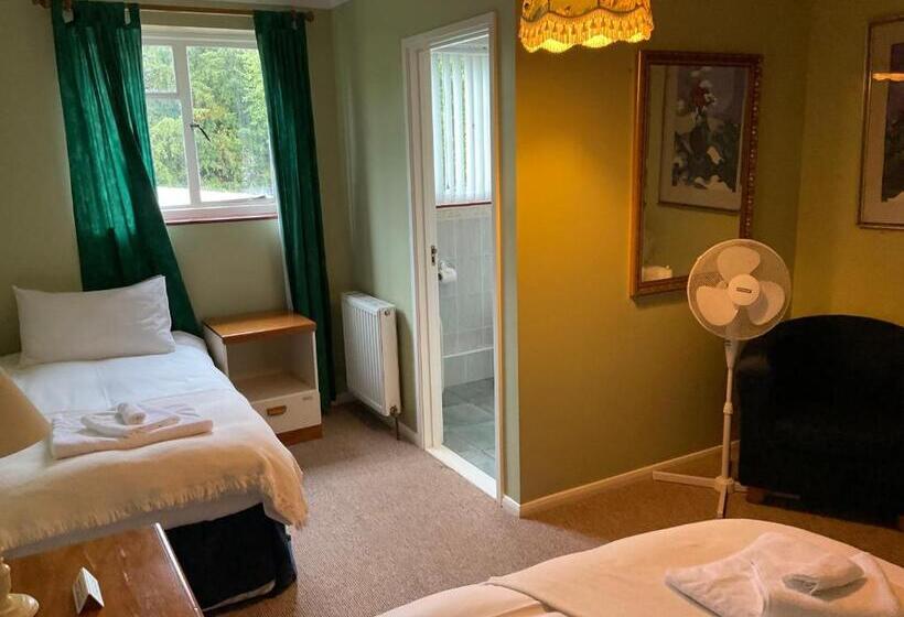 客栈  The Jolly Farmer