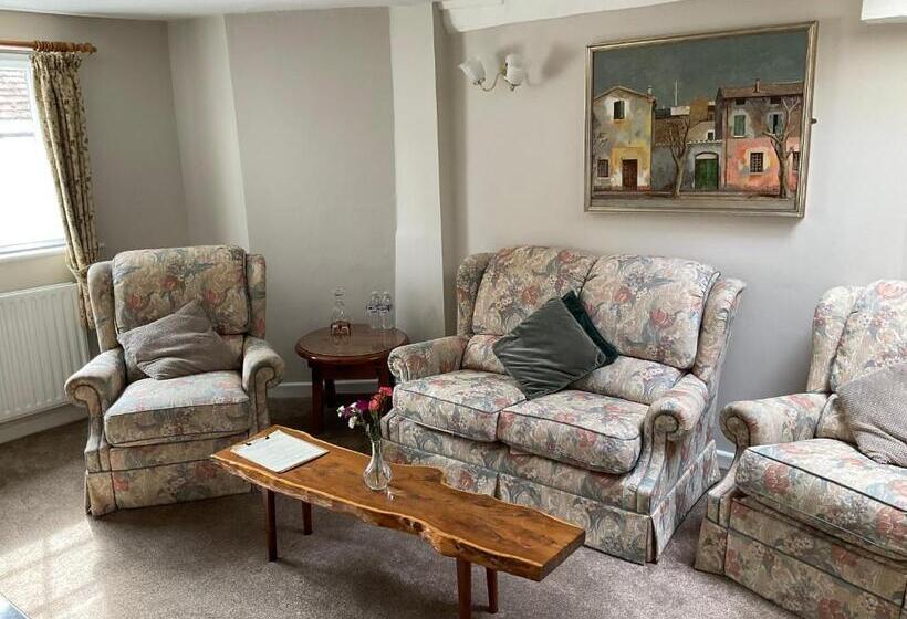 客栈  The Jolly Farmer