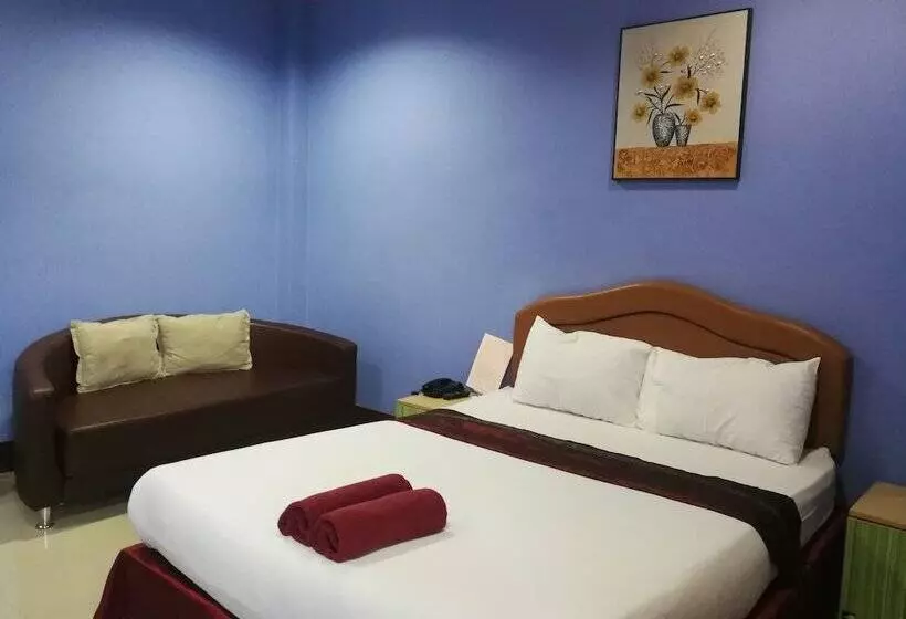 ホテル Nattawadee Resort