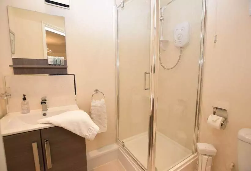 Little Rushbrook Cottages