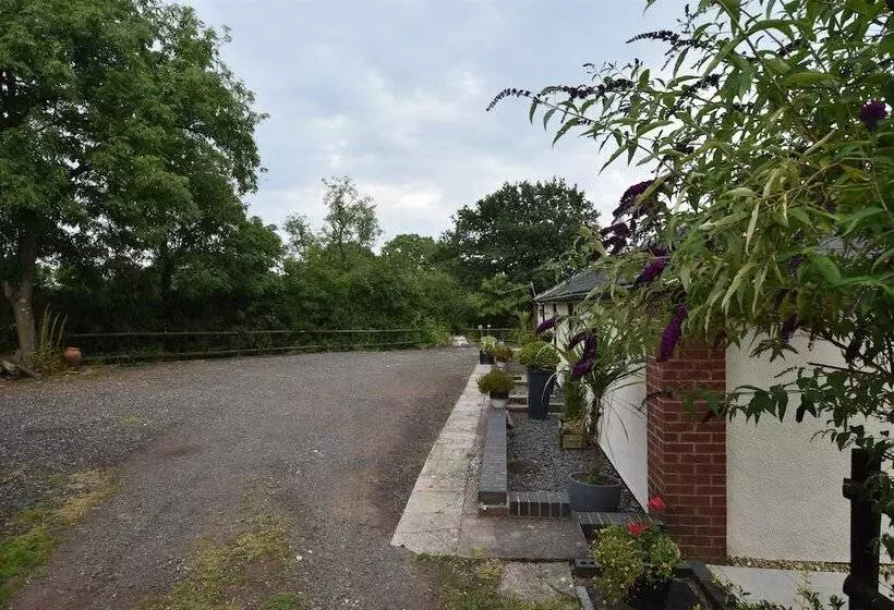 Little Rushbrook Cottages
