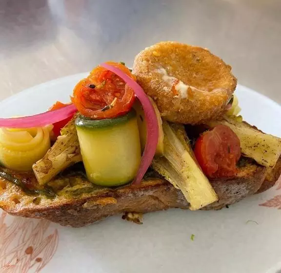 Majatalo La Combe Fleurie Appartements & Chambres