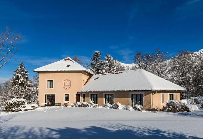 Пансион La Combe Fleurie Appartements & Chambres