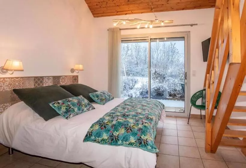 Majatalo La Combe Fleurie Appartements & Chambres