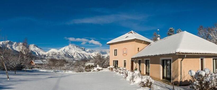 Пансион La Combe Fleurie Appartements & Chambres