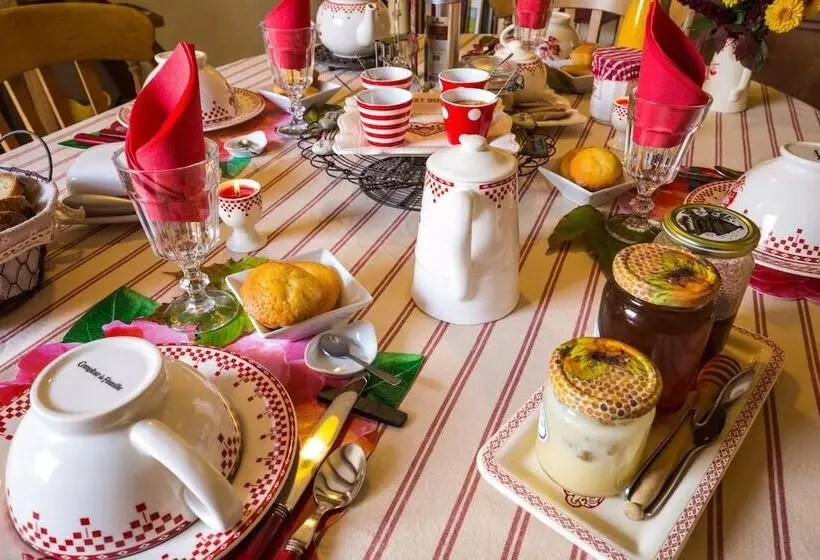 Majatalo Le Nid D'omer