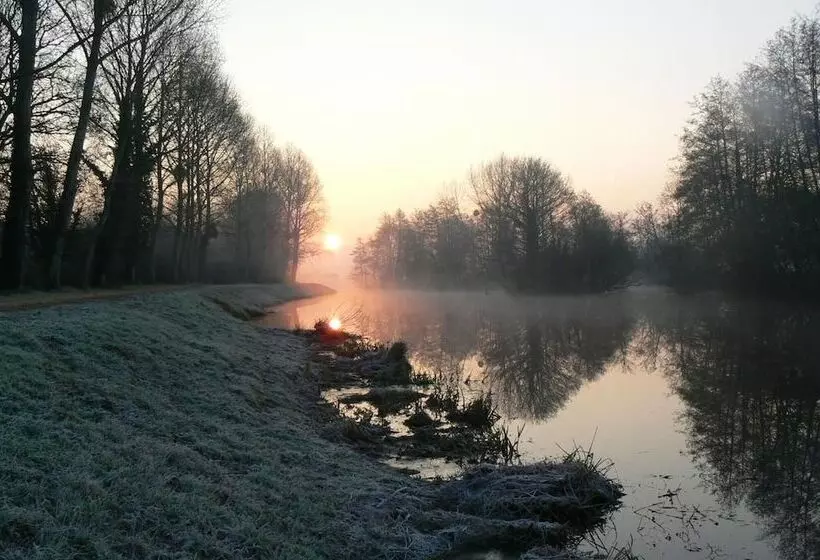 Majatalo Le Nid D'omer