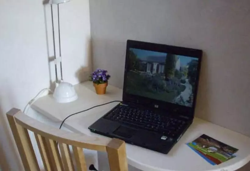 Majatalo Le Nid D'omer