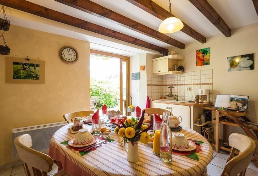 Пансион Le Nid D'omer