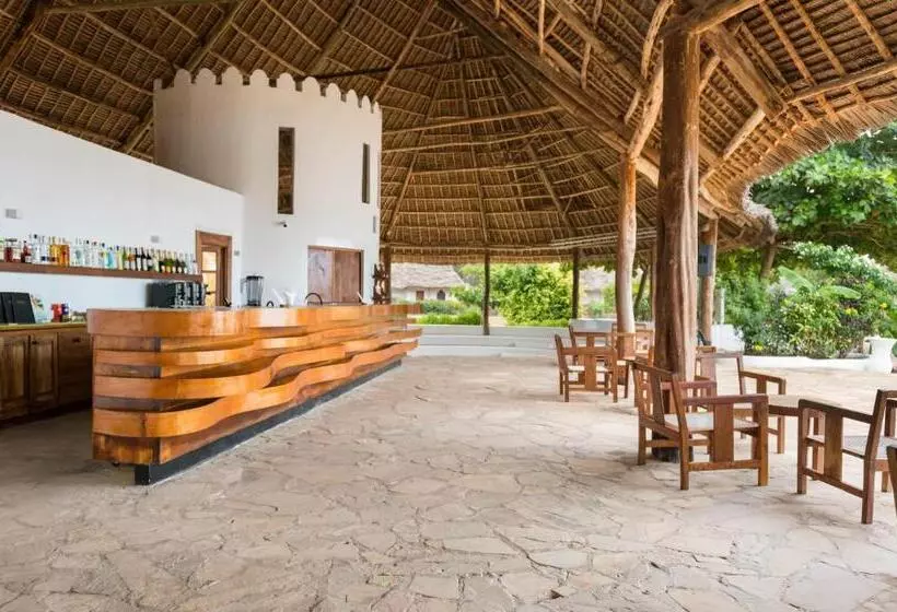 Lomakeskus Sandies Baobab Beach Zanzibar