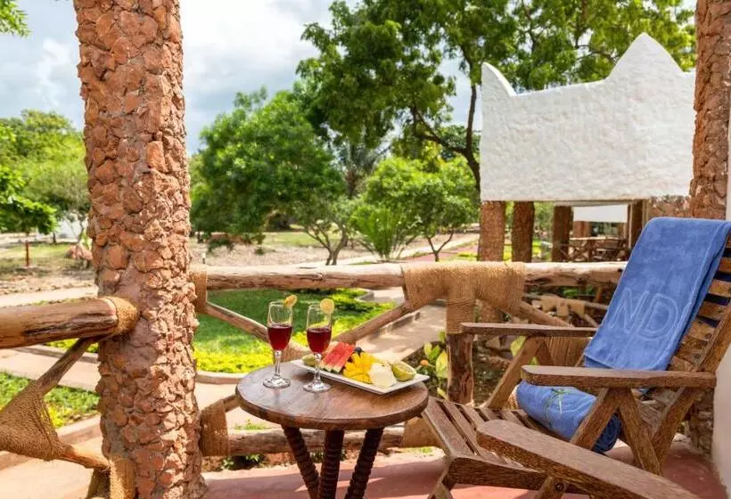 Lomakeskus Sandies Baobab Beach Zanzibar