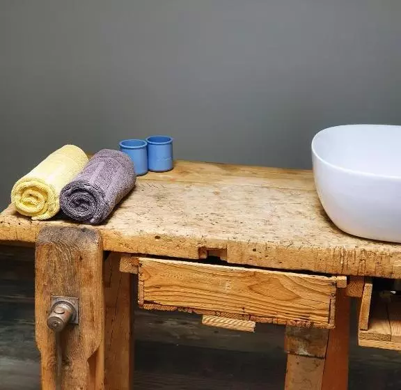 ユースホステル La Maison Bisca