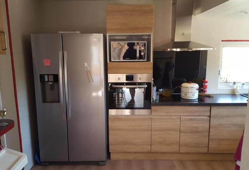 הוסטל La Maison Bisca