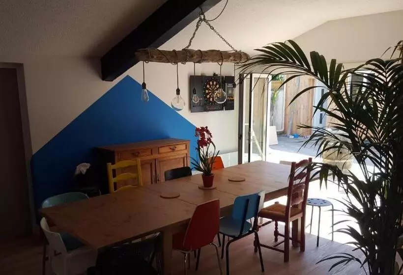 ユースホステル La Maison Bisca
