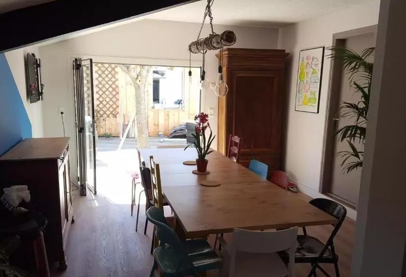 ユースホステル La Maison Bisca