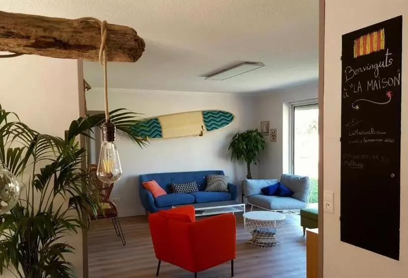 ユースホステル La Maison Bisca