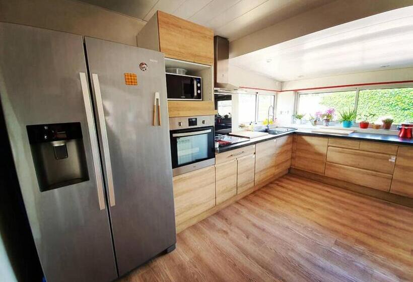 הוסטל La Maison Bisca