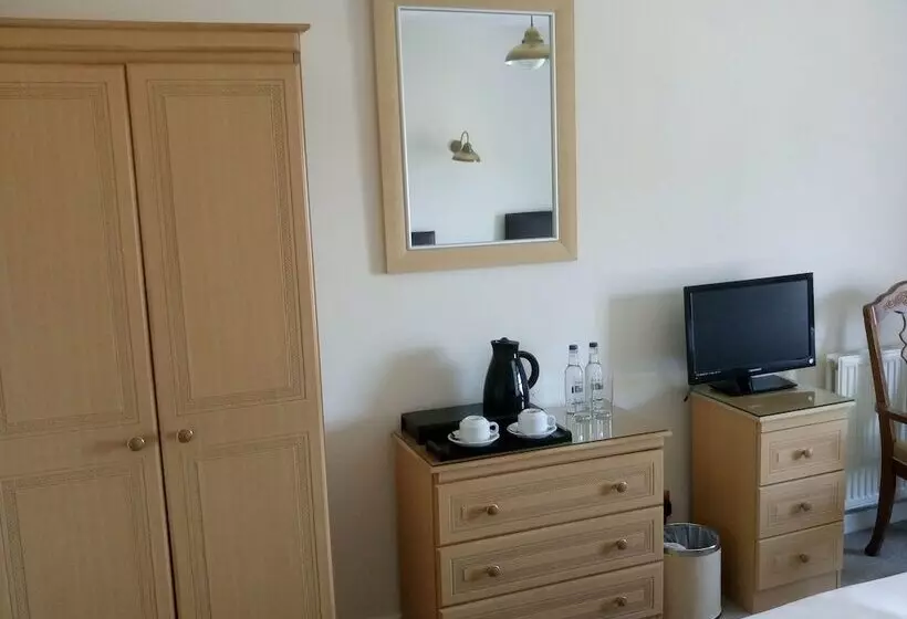 Aamiaismajoitus (B&B) Byrdir House