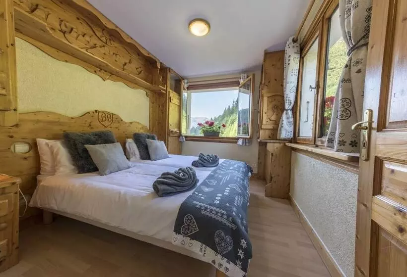 Chalet Bluebell