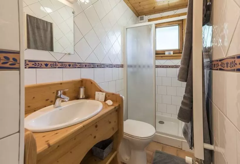 Chalet Bluebell
