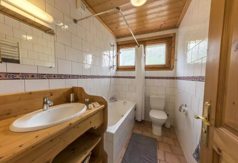Chalet Bluebell