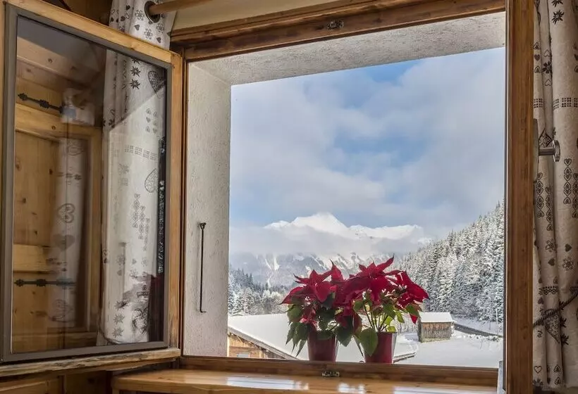 Chalet Bluebell