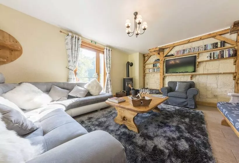 Chalet Bluebell