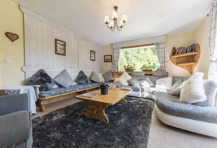 Chalet Bluebell