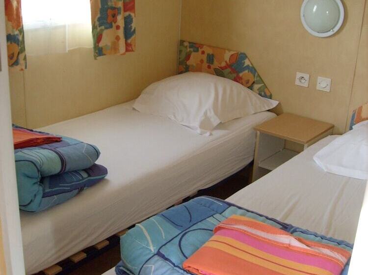 בית מלון כפרי Camping L Apamée